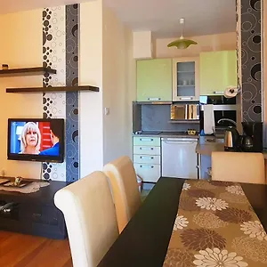 https://apartment-nicole-plovdiv.plovdiv-hotels.com