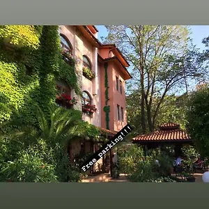 Oleander House And Tennis Club Отель
